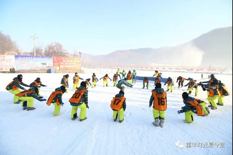 哈尔滨中小学生滑雪培训  